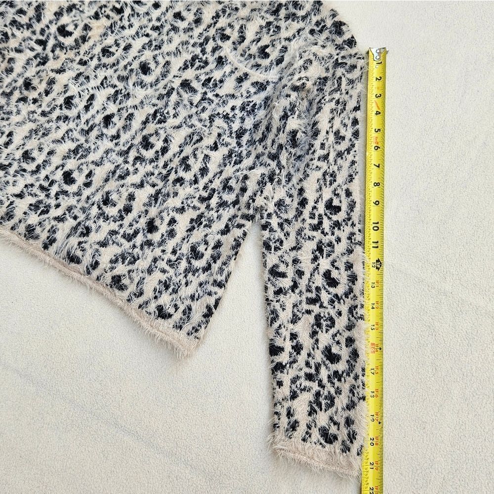 XOXO Black and Cream Fuzzy Soft Long Sleeve Sweater Size L - Picture 6 of 11